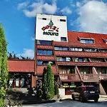 Отель Moura Boutique By Asteri