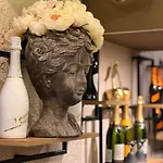 Отель Moura Boutique By Asteri Боровец