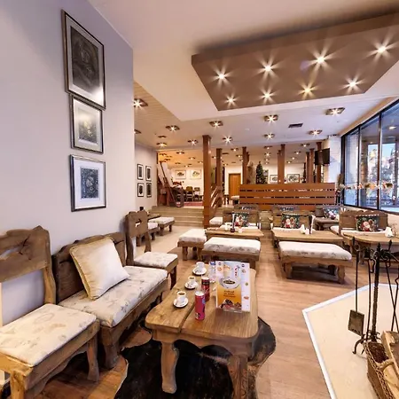 Moura Boutique By Asteri Hotel