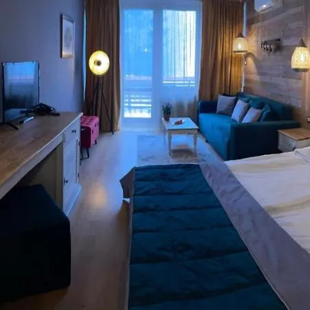 Moura Boutique By Asteri 4*