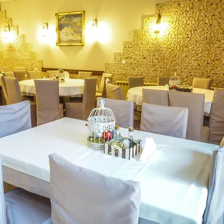 Moura Boutique By Asteri