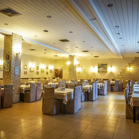 Отель Moura Boutique By Asteri Боровец