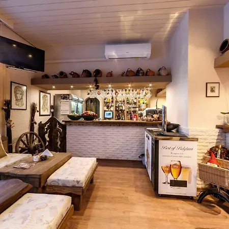 Moura Boutique By Asteri 4*