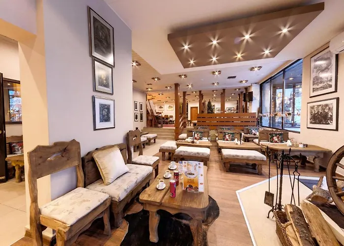 Moura Boutique By Asteri Hotel