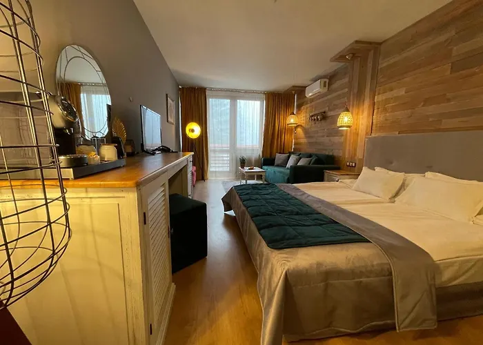 Moura Boutique By Asteri Hotel 4*