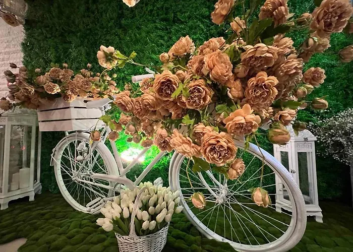 Moura Boutique By Asteri Borowec