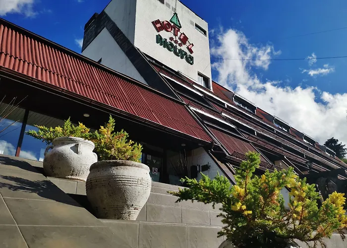 Moura Boutique By Asteri Borowec