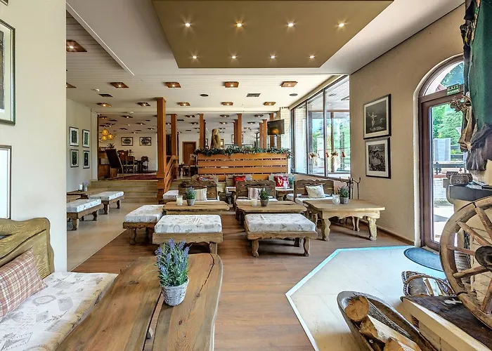 Moura Boutique By Asteri