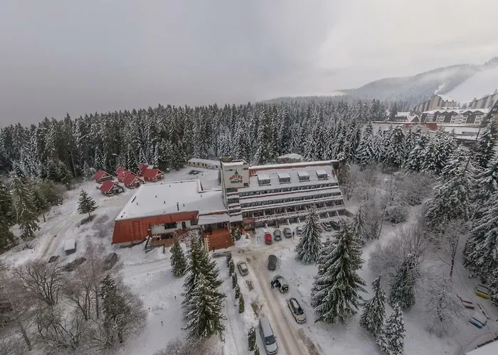 Moura Boutique By Asteri Borowec